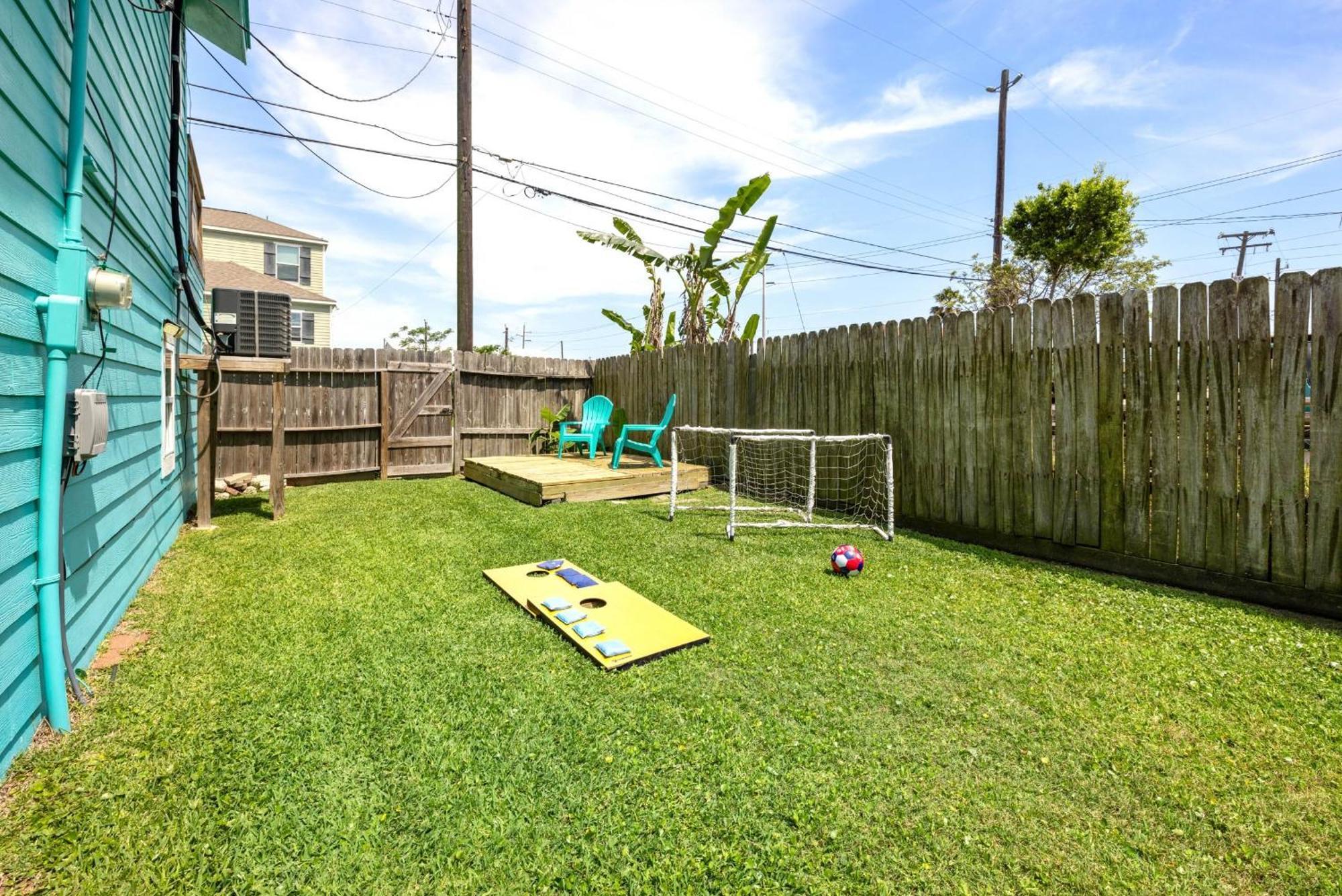 Nr Beach Pier Oasis Game Tables Yard Bbq Galveston Exterior foto